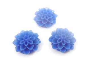 50 פרחים מפלסטיק להדבקה, 15ממ, כחול
