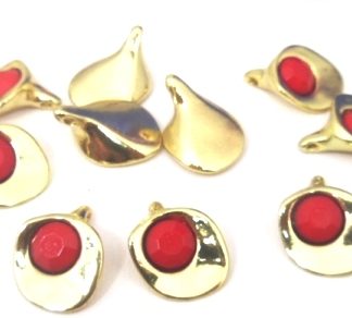 10 תליוני מתכת כסופים משובצים קריסטל אדום, 15X18ממ