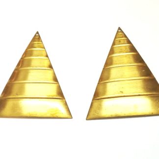 10 יחידות תליוני מתכת מוזהבים, משולשים 38X46ממ