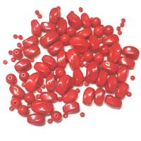 100 חרוזי זכוכית צ'כים במידות שונות, אדומים