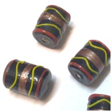 20 חרוזי זכוכית שחורים עם עיטור ברונז'ה אדום וירוק 20X15ממ