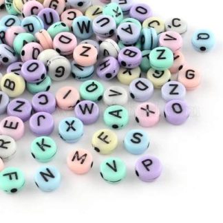 1000 חרוזי אותיות באנגלית מפלסטיק צבעוני, 6.5X3ממ (S743-22)